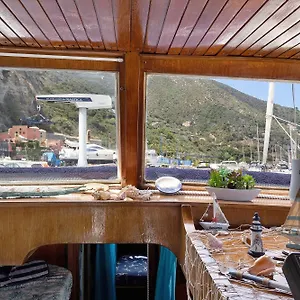  Bateau-hôtel Aloha Jak's Boat